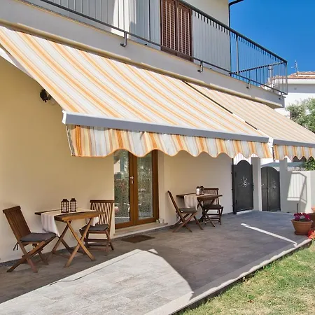 Dommu Livia Lotzorai