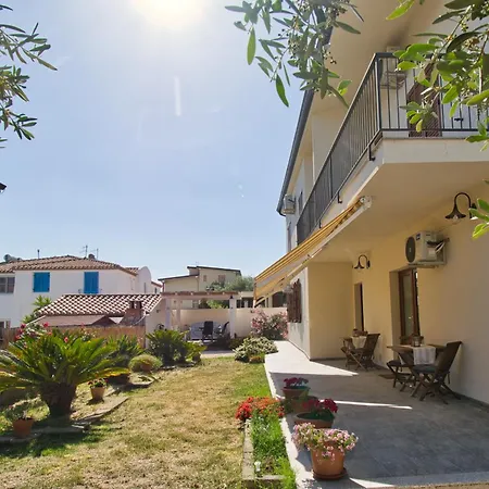 Dommu Livia 3*